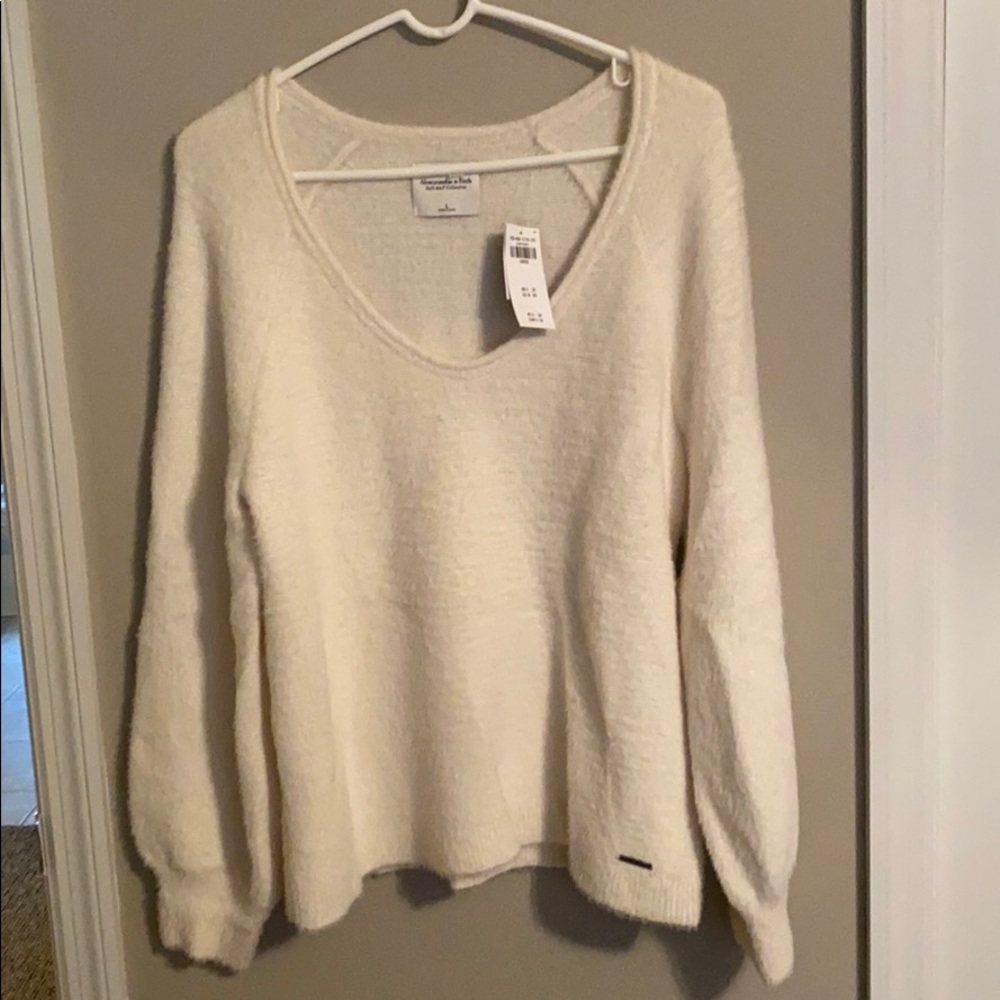 Abercrombie & Fitch sweater